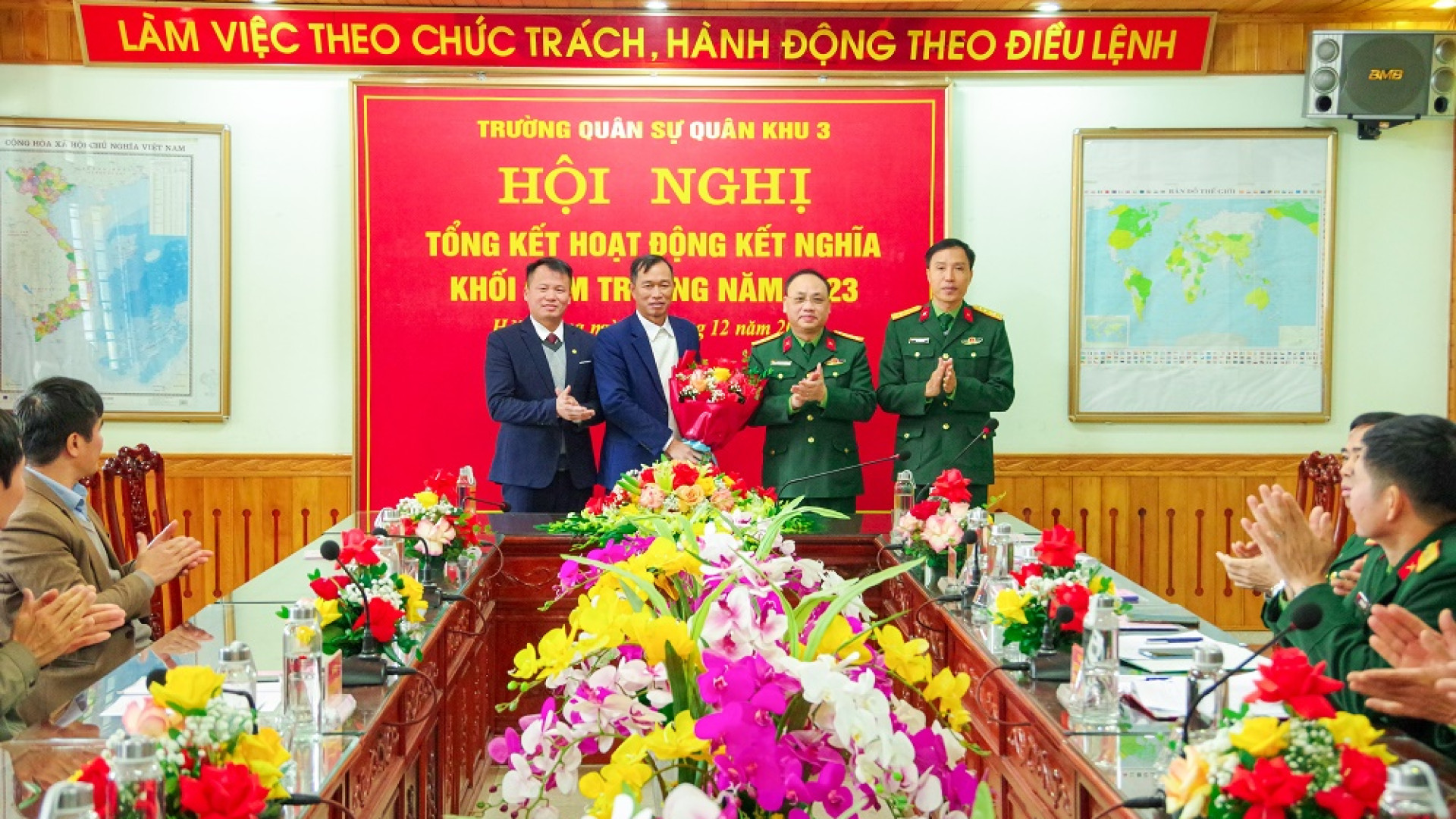 Trường Quân sự Quân khu tổng kết hoạt động Cụm trường và kết nghĩa thành phố Chí Linh năm 2023