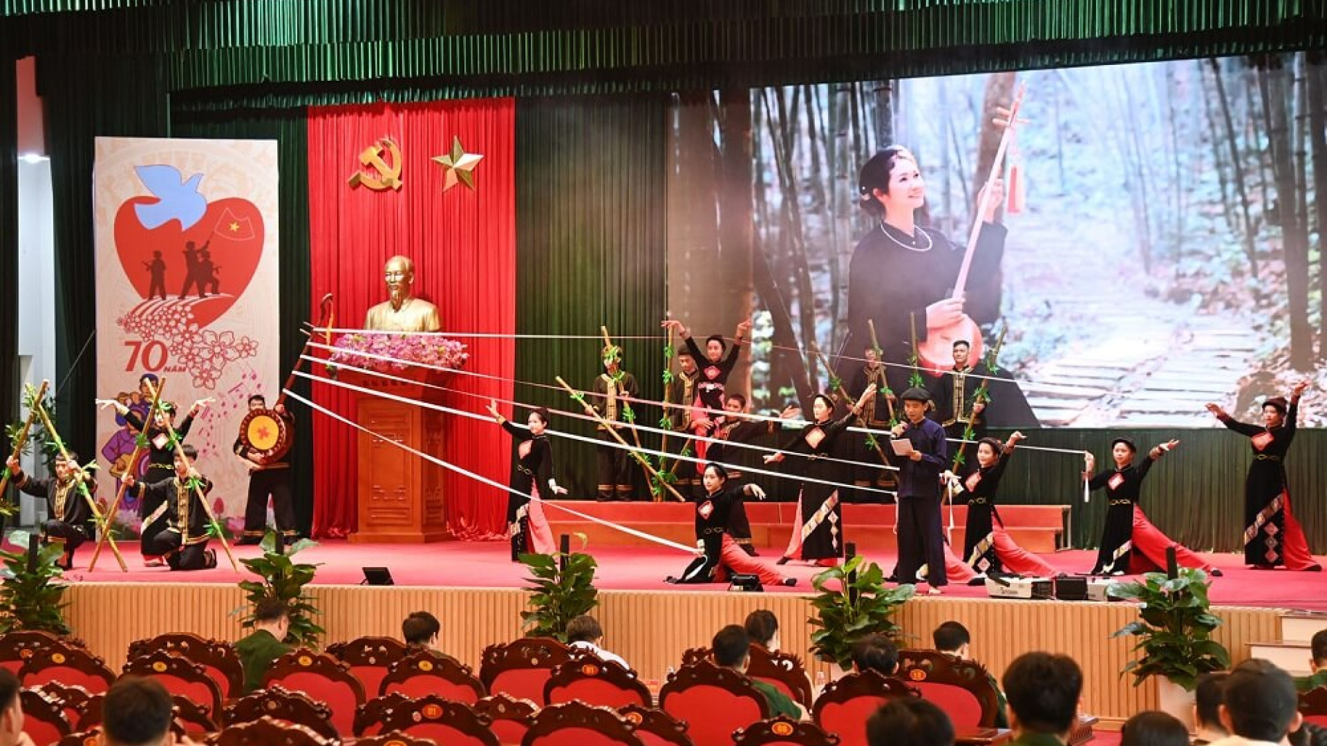 Bộ CHQS tỉnh Quảng Ninh liên hoan nghệ thuật quần chúng LLVT và thanh niên, sinh viên năm 2024