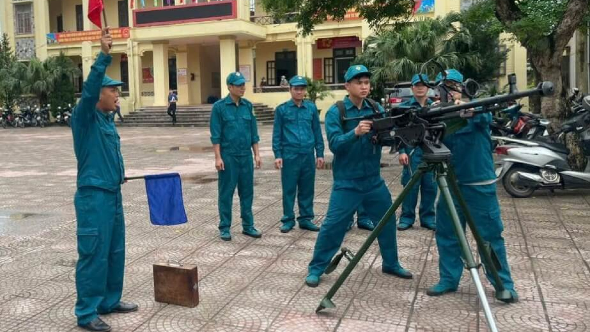 Ban CHQS huyện Cẩm Giàng (Hải Dương): Thi đua đột phá vào khâu yếu, việc khó