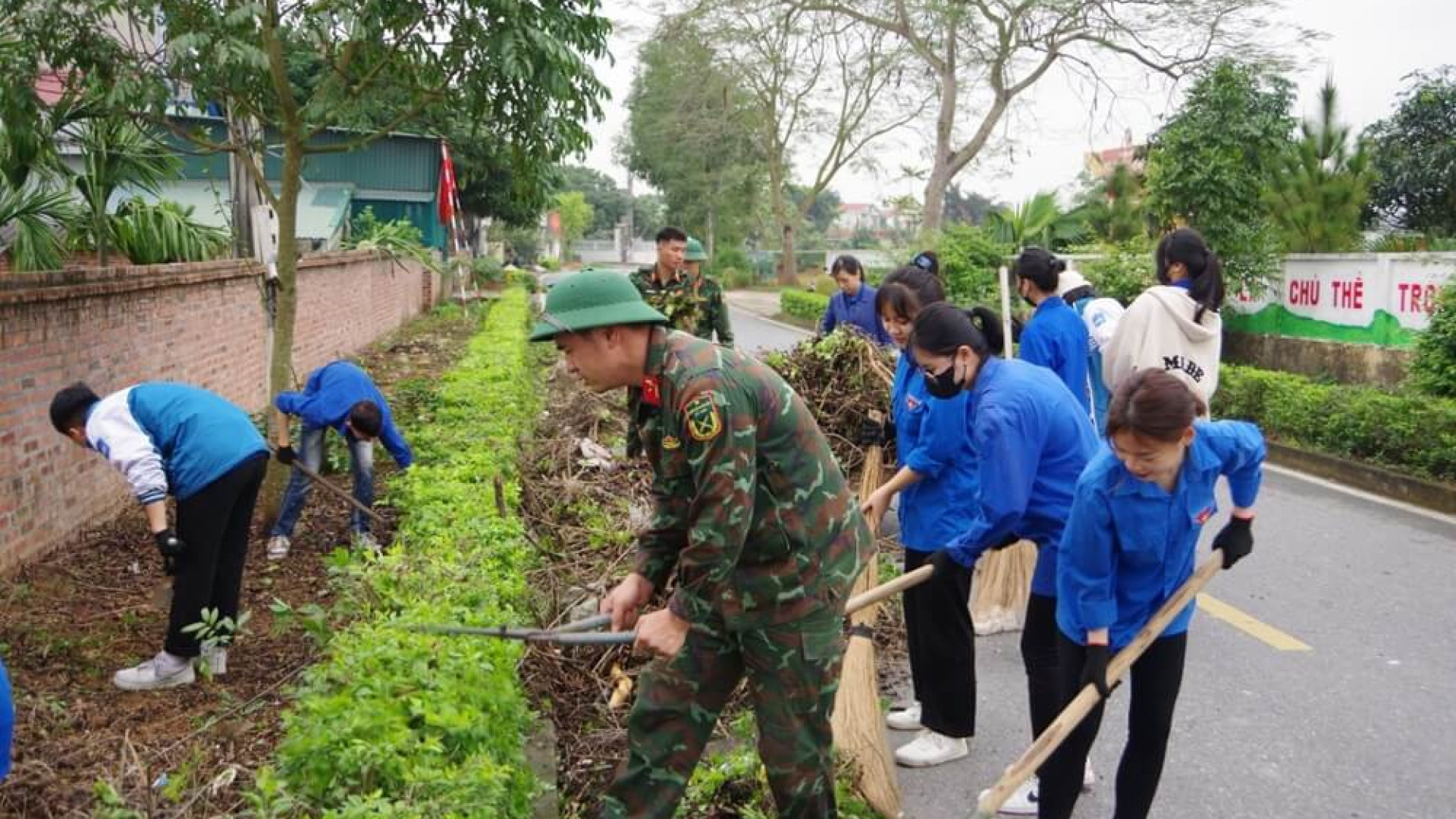 Đoàn cơ sở Lữ đoàn 405 phát động “Ngày Chủ nhật xanh”