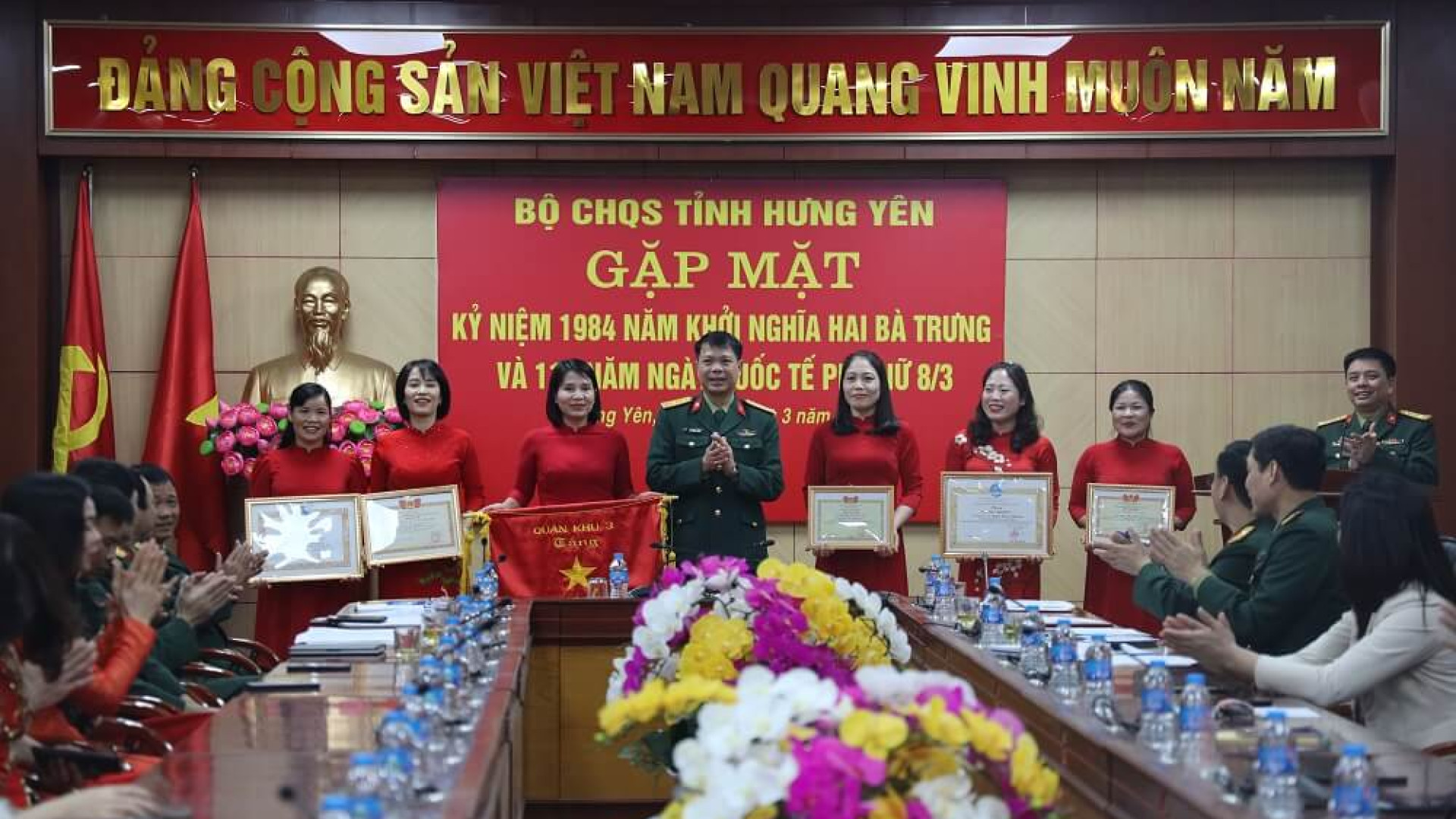 Bộ CHQS tỉnh Hưng Yên gặp mặt kỷ niệm Ngày Quốc tế Phụ nữ 8-3