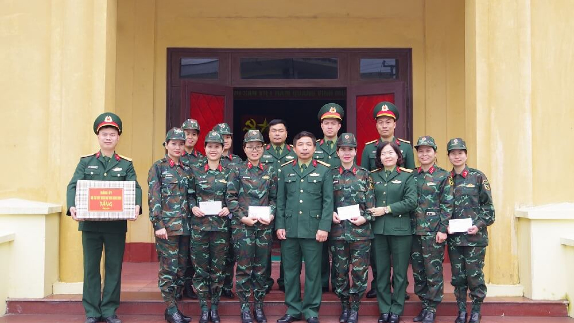 Bộ CHQS tỉnh Nam Định gặp mặt, động viên lực lượng tham gia diễu binh, diễu hành Lễ kỷ niệm 70 năm Chiến thắng Điện Biên Phủ