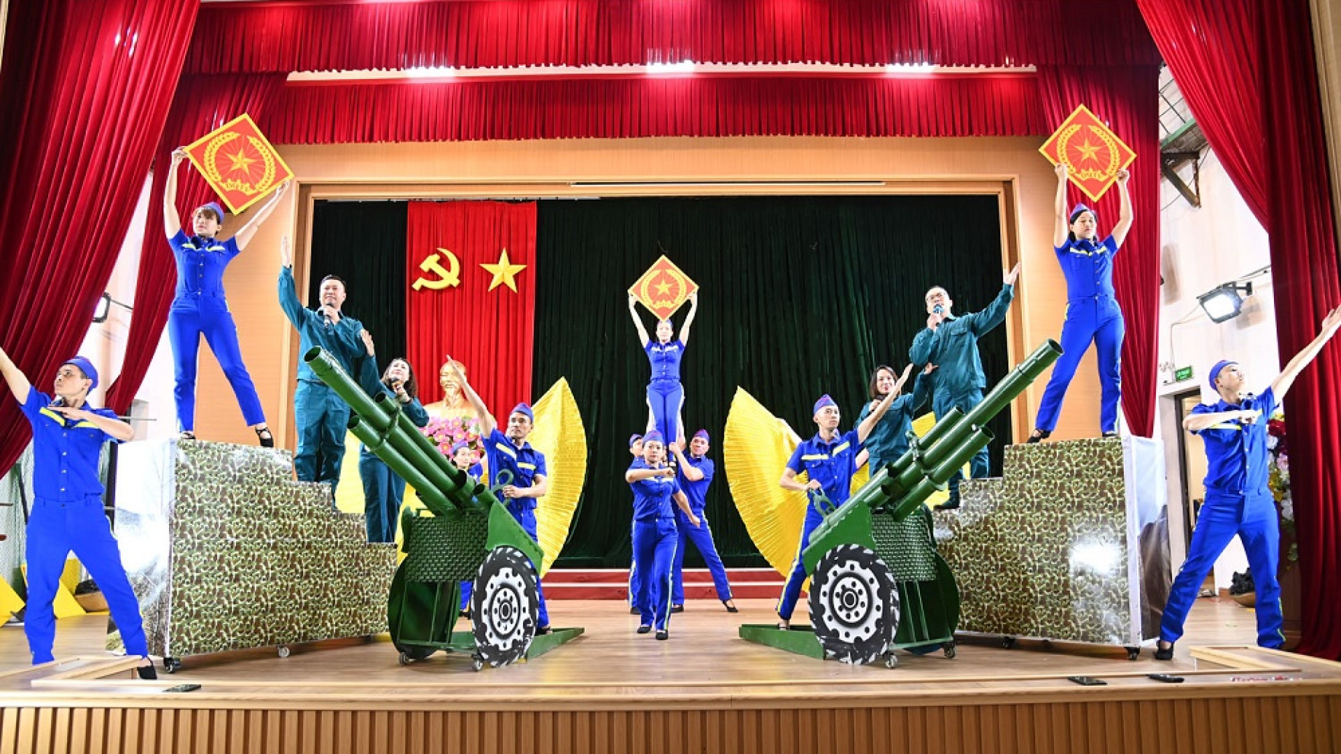 Bộ CHQS tỉnh Quảng Ninh tổng duyệt chương trình tham gia Gameshow "Sắc màu sao vuông"