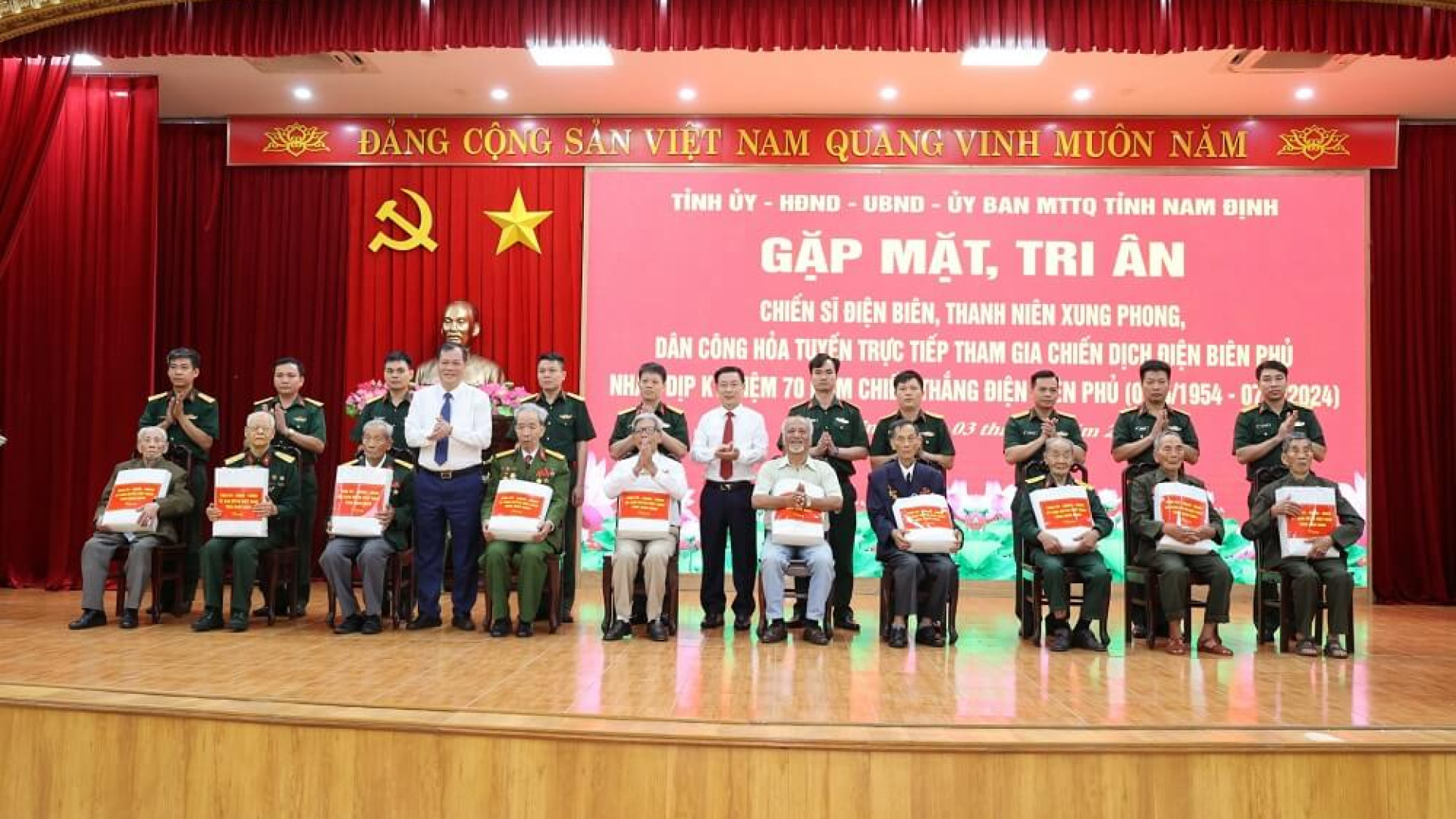 Tỉnh Nam Định gặp mặt, tri ân chiến sĩ, thanh niên xung phong, dân quân hỏa tuyến trực tiếp tham gia Chiến dịch Điện Biên Phủ