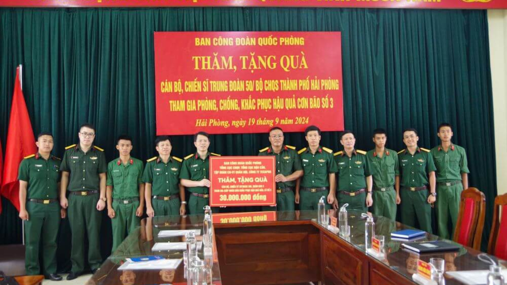 Ban Công đoàn Quốc phòng (Tổng cục Chính trị): Thăm, tặng quà cán bộ, chiến sĩ các đơn vị tham gia phòng chống, khắc phục hậu quả bão số 3