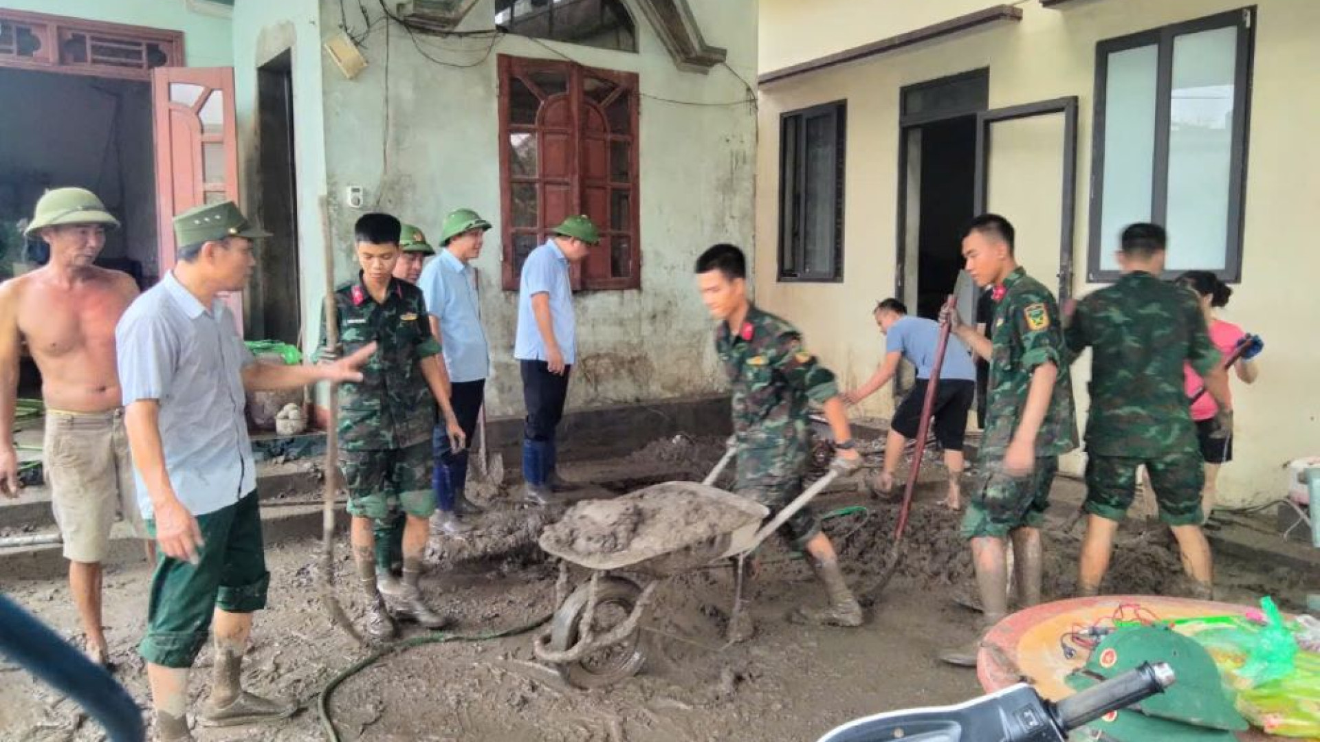 LLVT thành phố Uông Bí (Quảng Ninh): Khẩn trương khắc phục hậu quả bão số 3