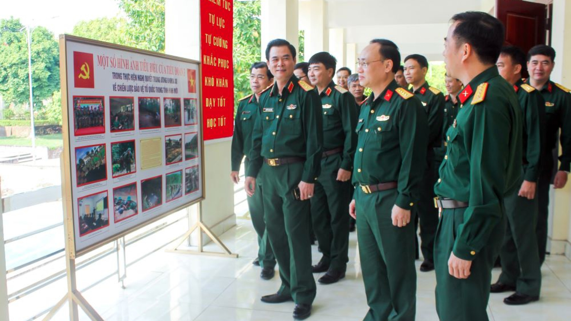 Thi đua dạy tốt, học tốt, kỷ luật nghiêm