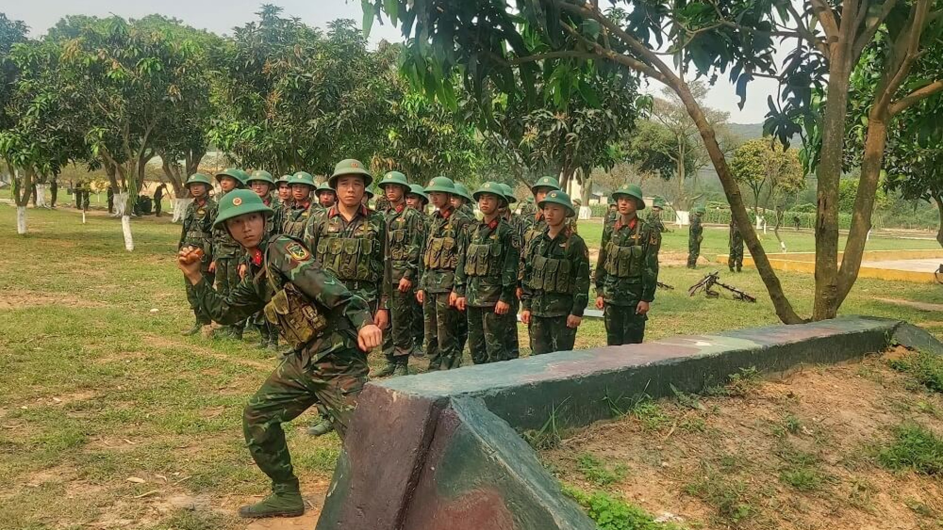 Trung đoàn 2 chú trọng “rèn cán giỏi để luyện binh tốt”