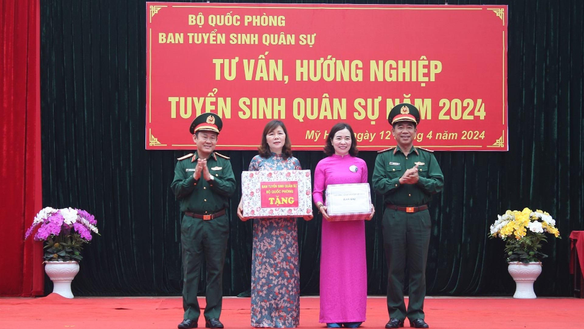Ban tuyển sinh quân sự Bộ Quốc phòng kiểm tra công tác tuyển sinh quân sự tại tỉnh Hưng Yên
