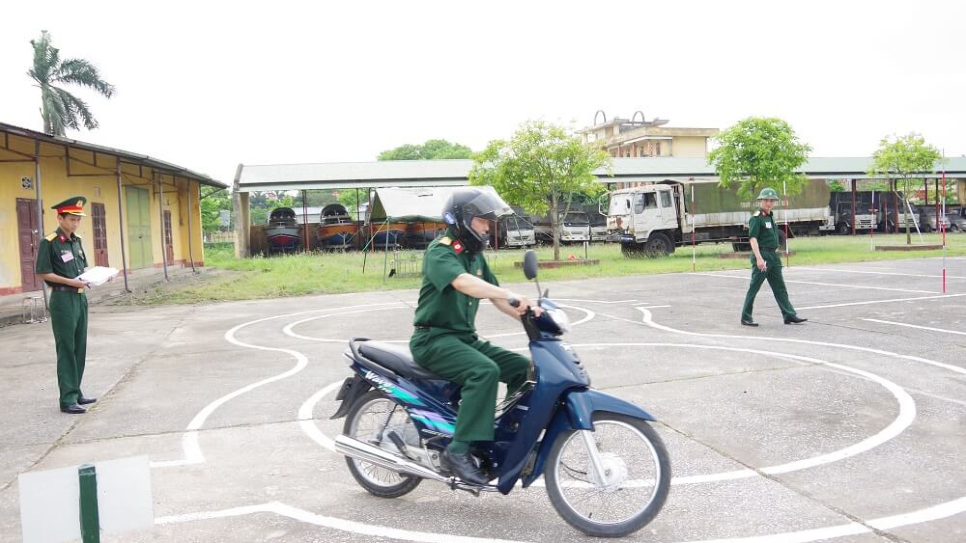 Bộ CHQS tỉnh Nam Định tổ chức Hội thi lái xe an toàn năm 2024