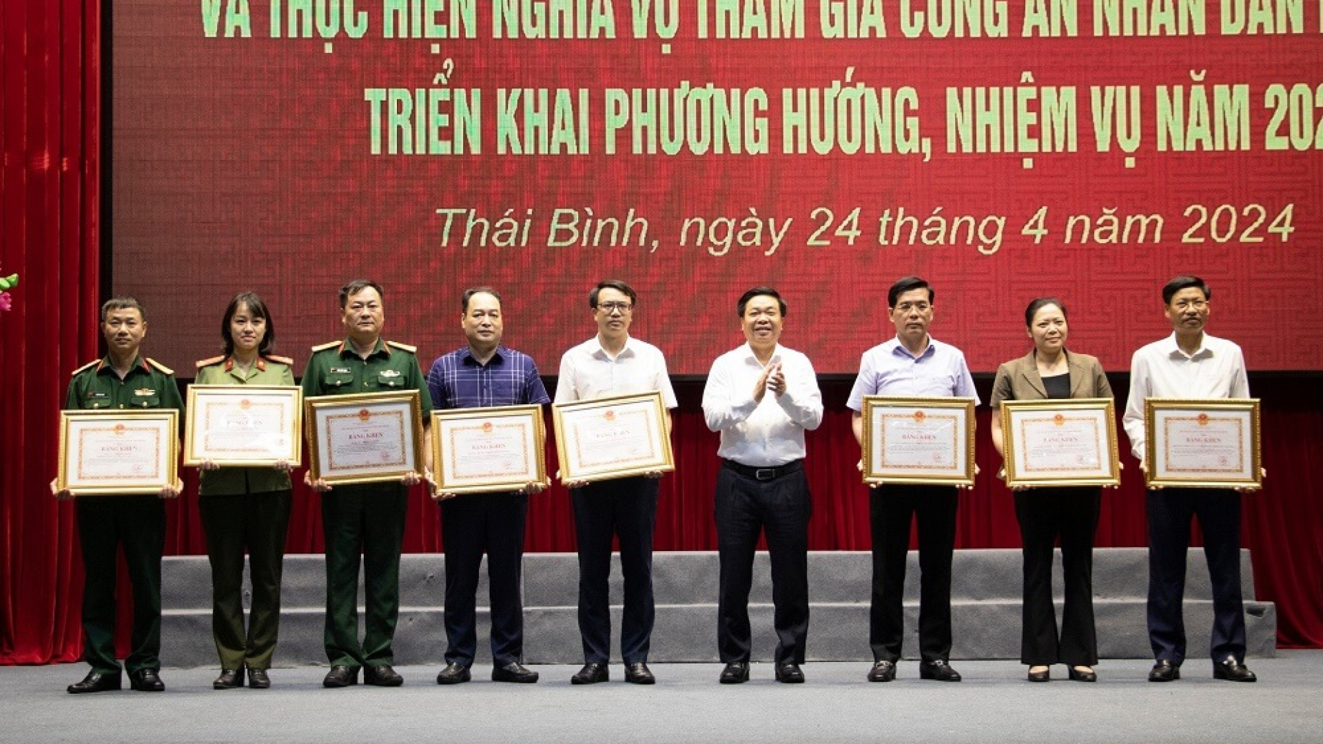 Tỉnh Thái Bình tổng kết công tác tuyển chọn, gọi công dân nhập ngũ năm 2024