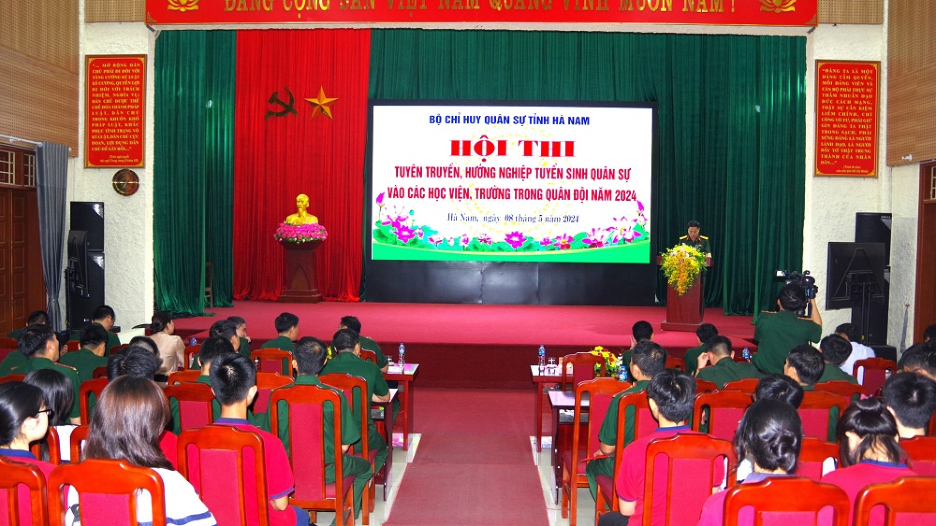 Bộ CHQS tỉnh Hà Nam thi tuyên truyền, hướng nghiệp tuyển sinh quân sự năm 2024