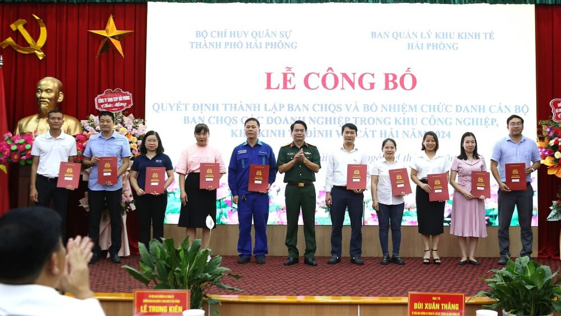 Công bố Quyết định thành lập Ban CHQS đơn vị tự vệ khối các doanh nghiệp trong khu công nghiệp, khu kinh tế thành phố Hải Phòng