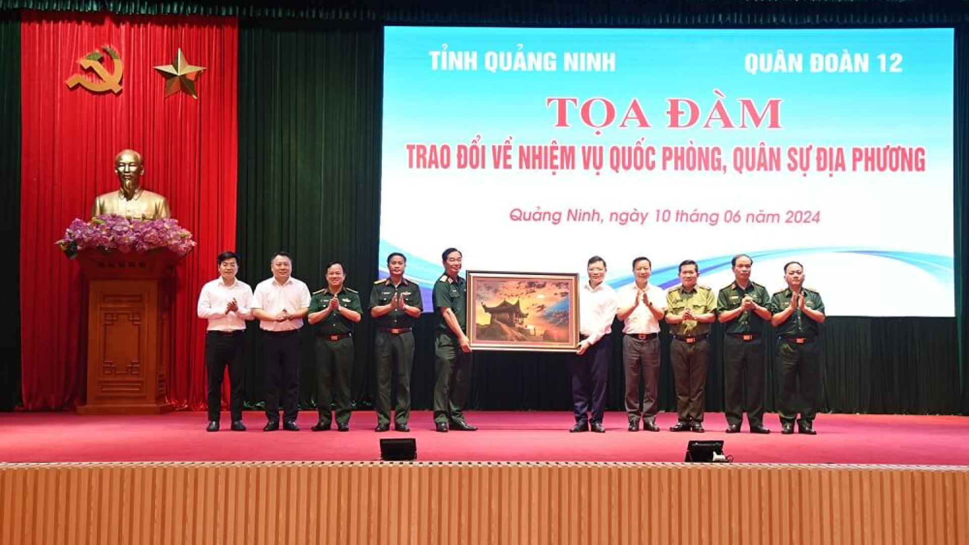 Tọa đàm trao đổi về nhiệm vụ quốc phòng, quân sự địa phương tại tỉnh Quảng Ninh