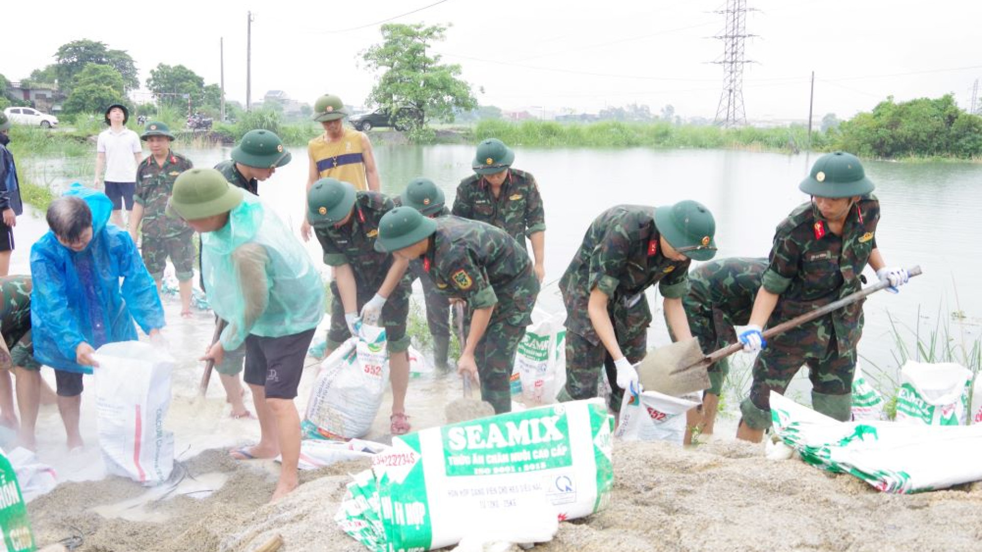 LLVT tỉnh Hà Nam: Huy động cao nhất lực lượng ứng phó lũ lụt sau bão trên địa bàn tỉnh