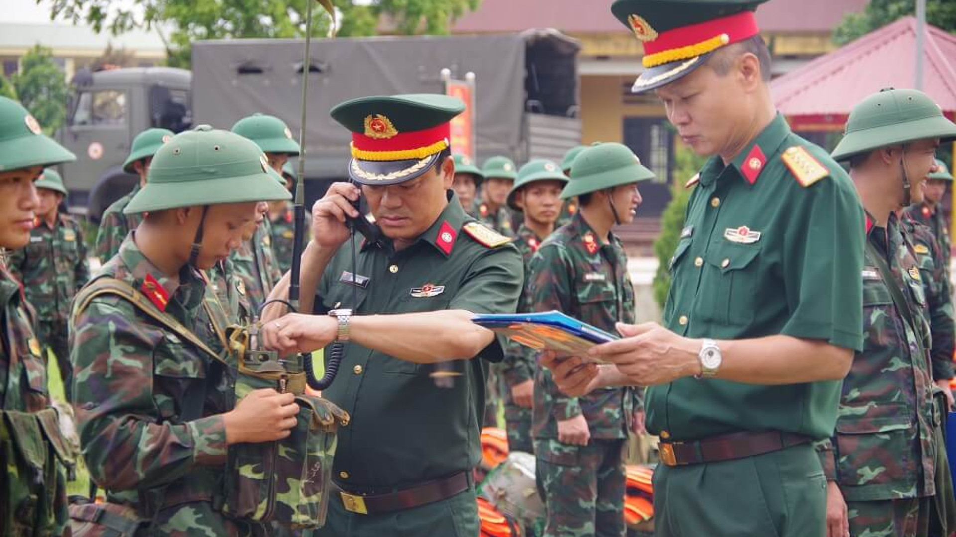 Lữ đoàn 603: Chủ động bảo đảm thông tin liên lạc thông suốt cho LLVT Quân khu ứng phó cơn bão số 3