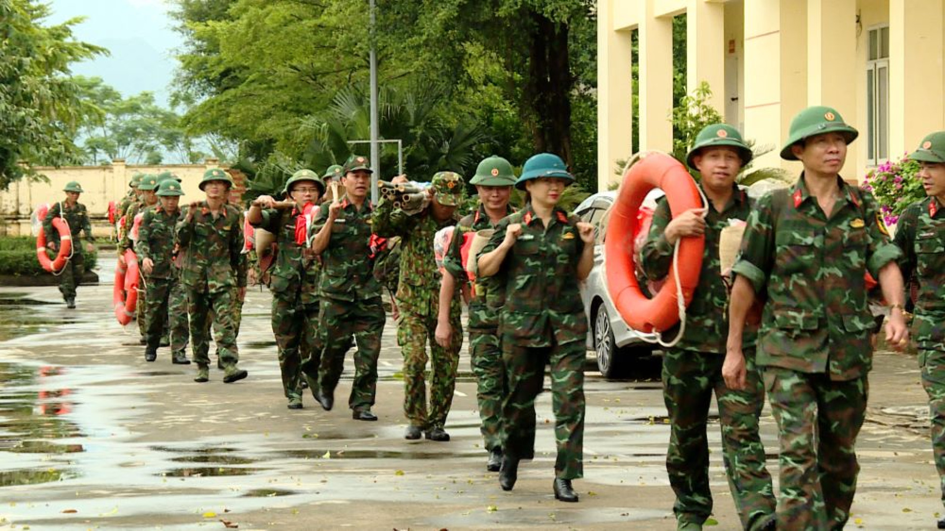 LLVT tỉnh Ninh Bình: Tập trung cao nhất cho nhiệm vụ ứng phó lũ lớn, an toàn đê