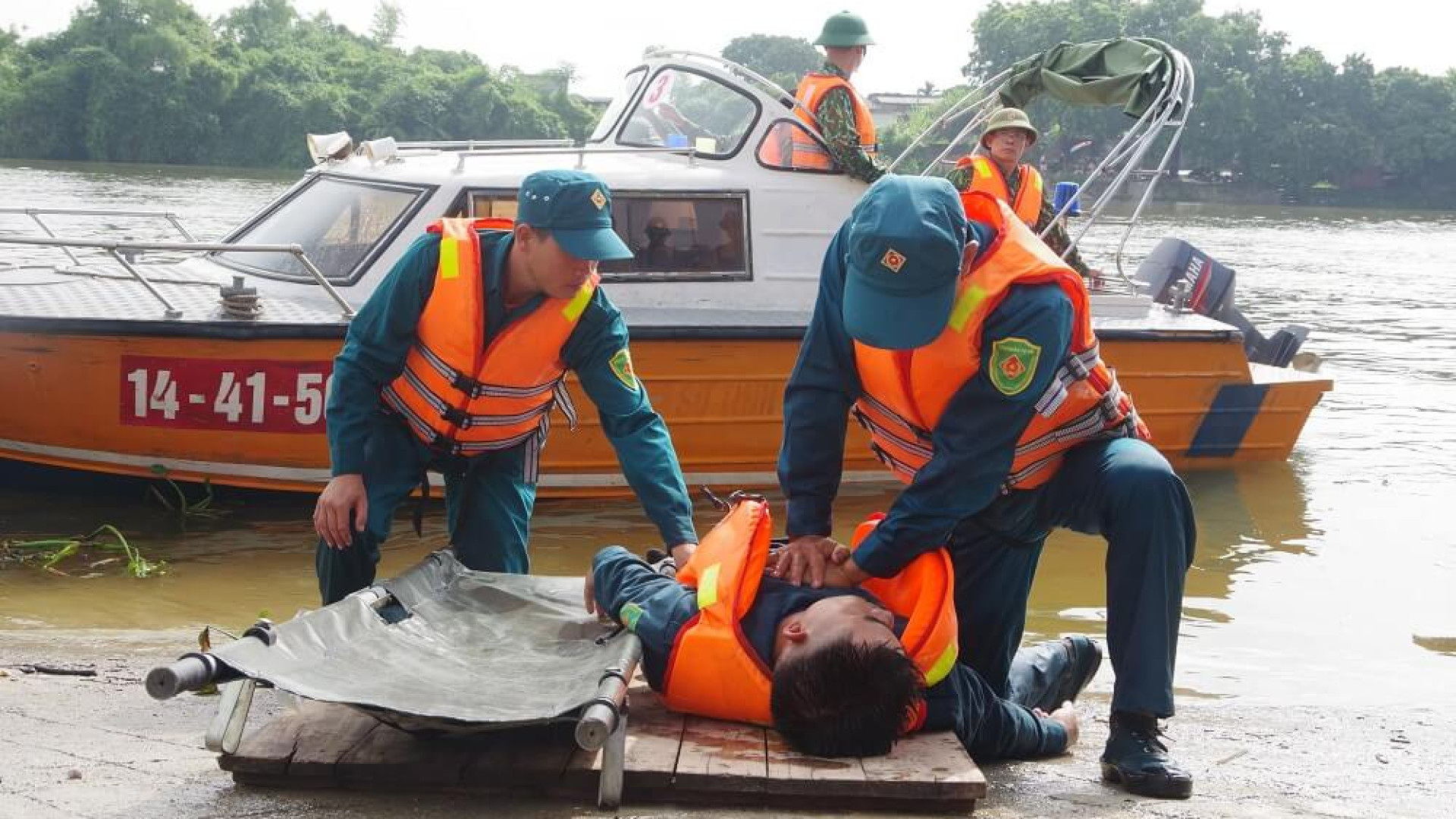 Lực lượng vũ trang huyện Thanh Liêm chủ động phòng chống thiên tai, tìm kiếm cứu hộ, cứu nạn