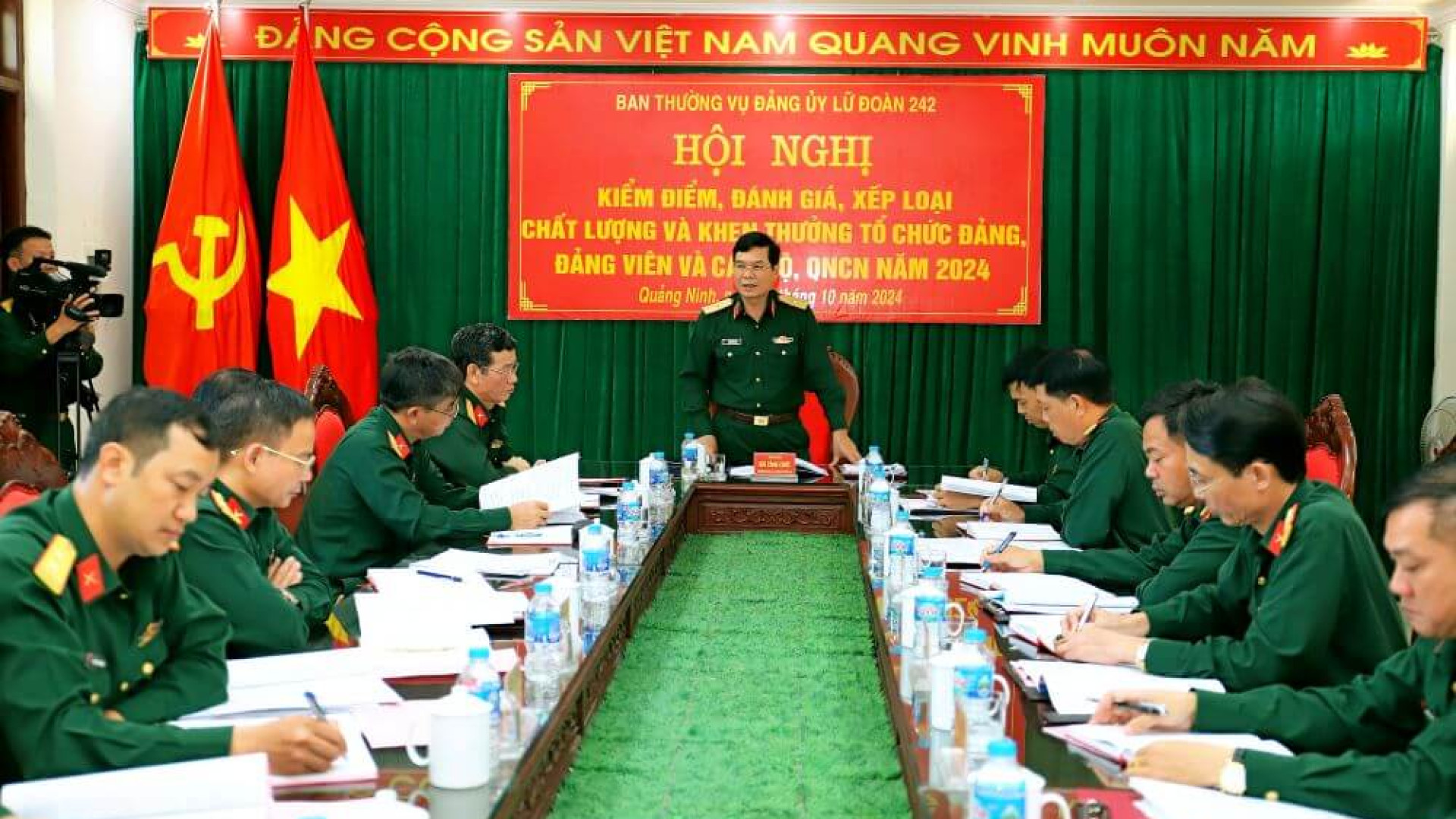 Ban Thường vụ Đảng ủy Lữ đoàn 242: Kiểm điểm, đánh giá, xếp loại chất lượng và khen thưởng tổ chức Đảng, đảng viên, cán bộ, QNCN năm 2024