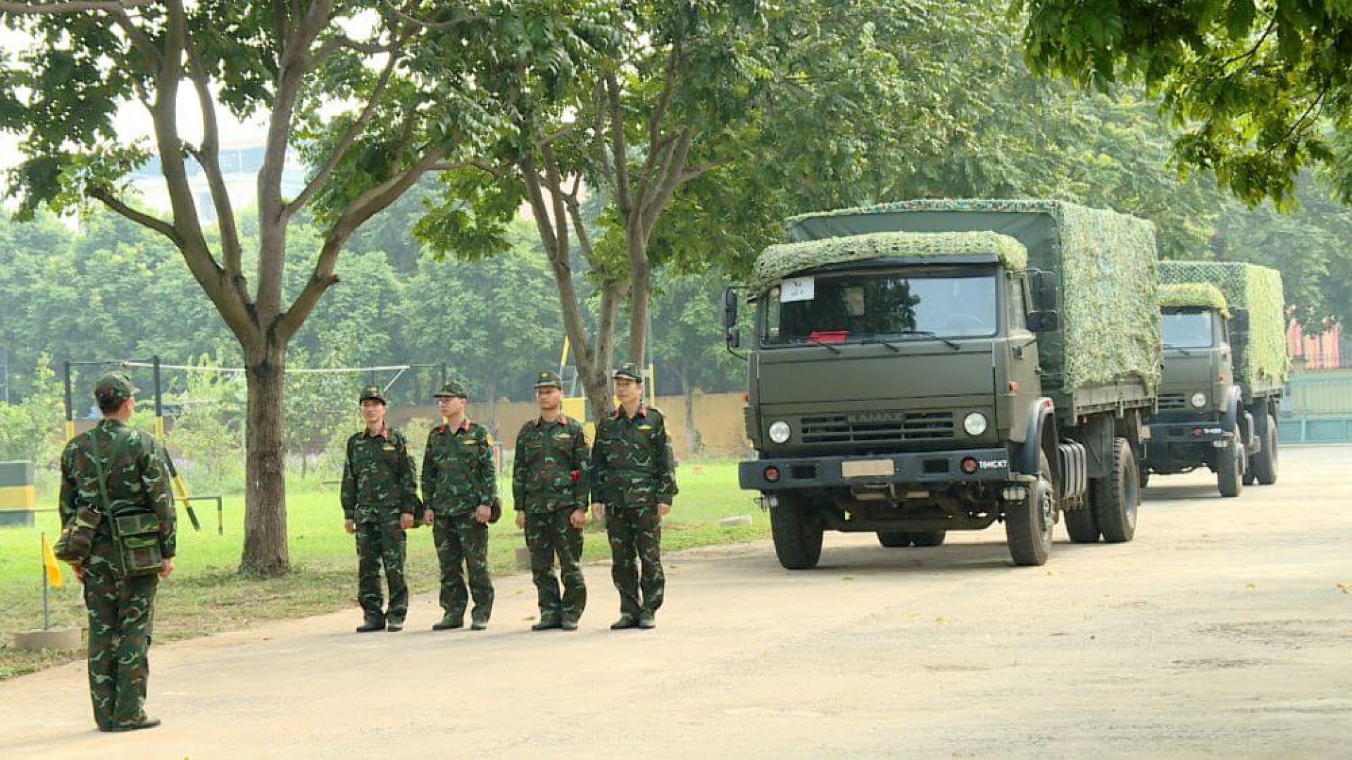 Kiểm tra công tác xây dựng Trung đội Vận tải “Chính quy, an toàn , hiệu quả” tại Bộ CHQS tỉnh Ninh Bình