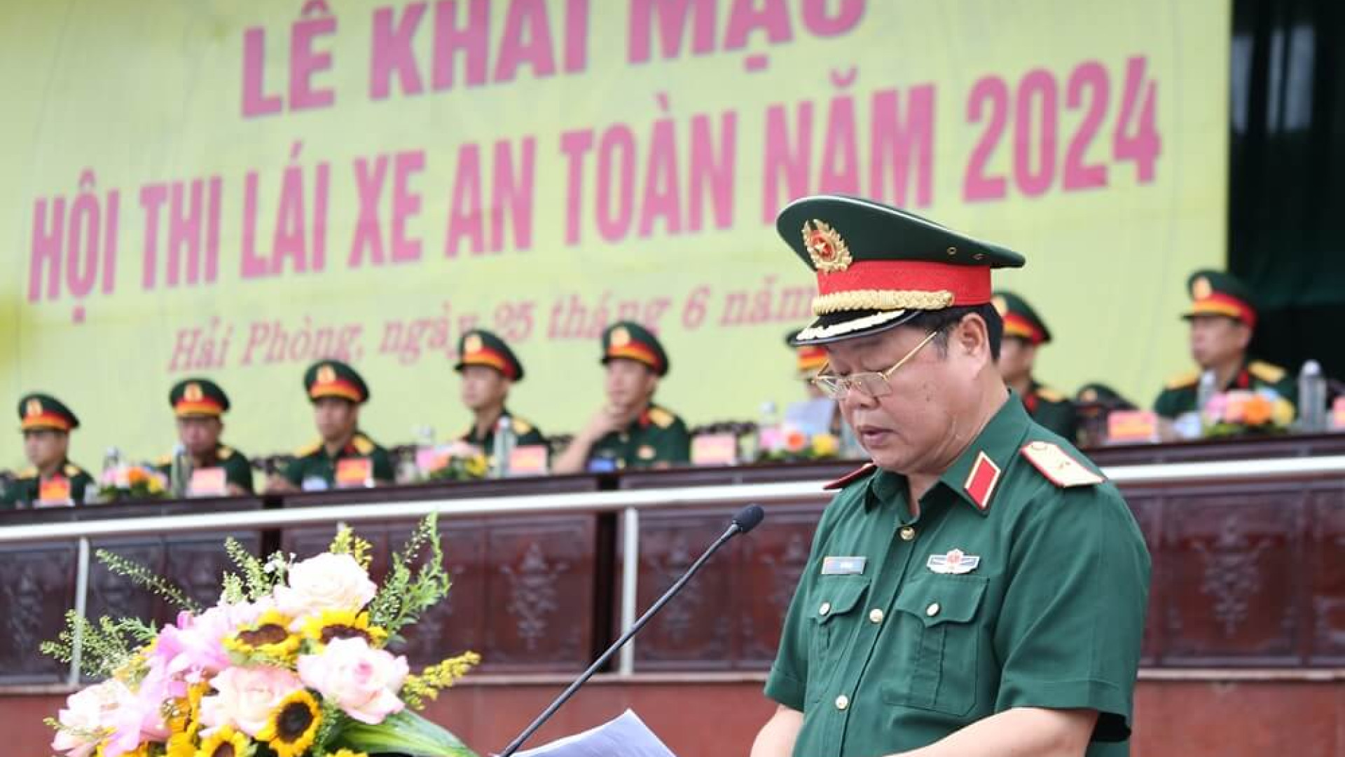 Quân khu khai mạc Hội thi lái xe an toàn năm 2024