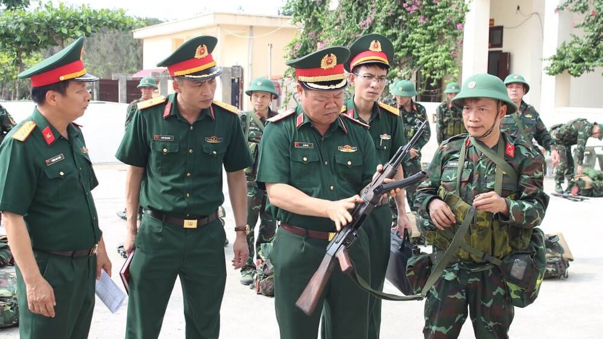 Bộ tư lệnh Quân khu kiểm tra toàn diện các mặt công tác đối với một số đơn vị trực thuộc Bộ CHQS thành phố Hải Phòng