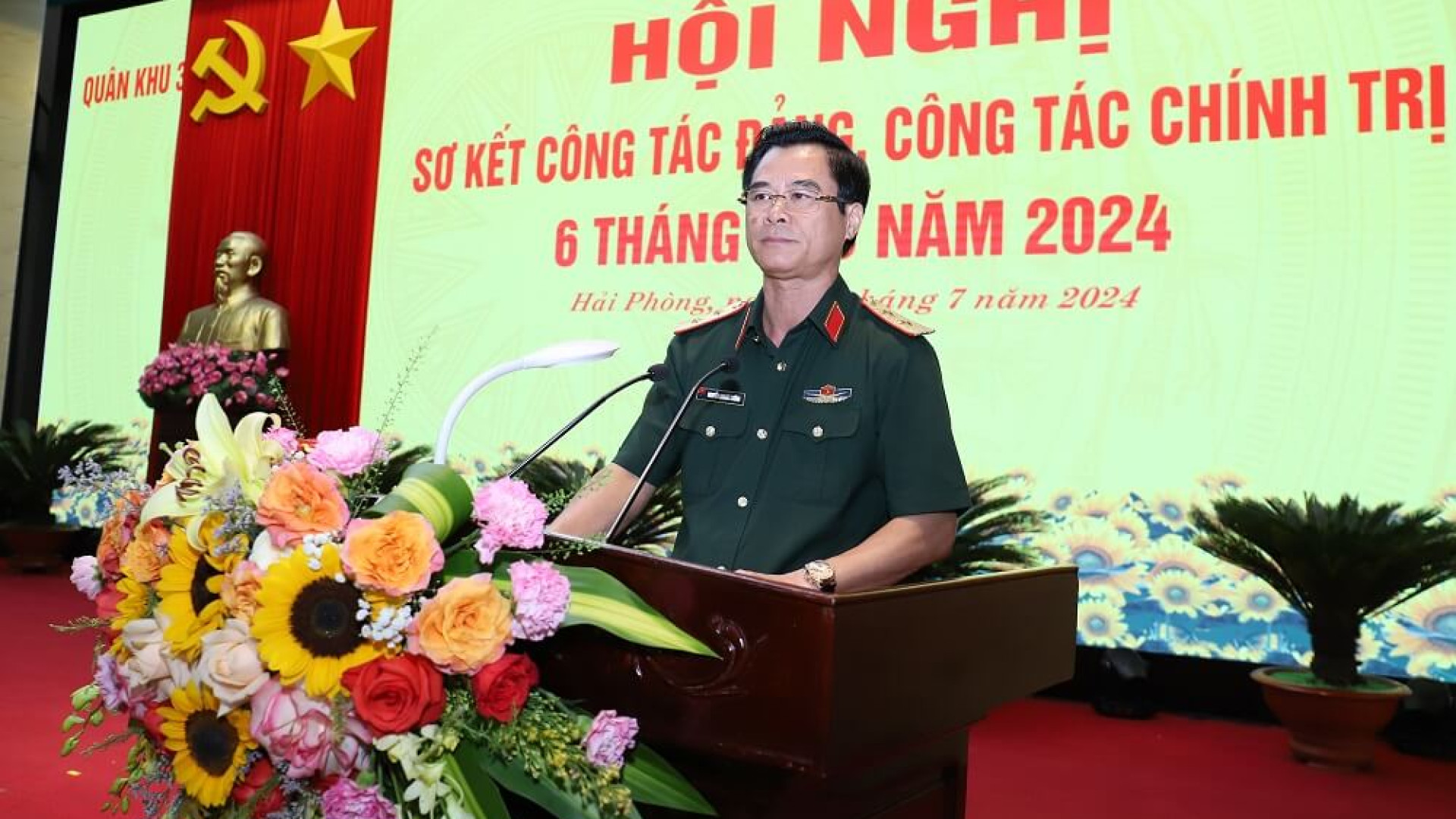 Quân khu sơ kết công tác đảng, công tác chính trị 6 tháng đầu năm 2024