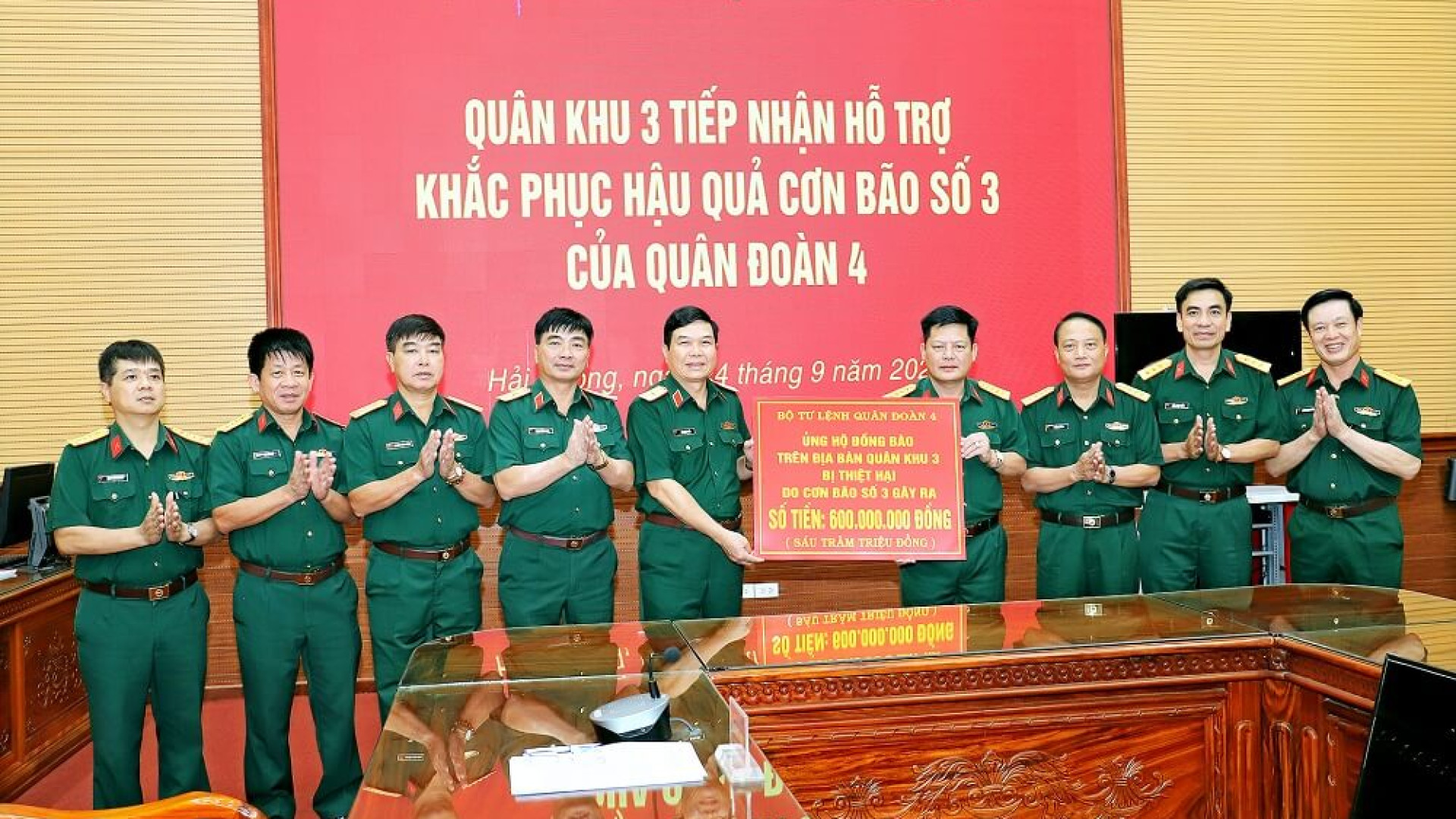 Bộ tư lệnh Quân khu 3 tiếp nhận hỗ trợ khắc phục hậu quả bão số 3 của Quân đoàn 4