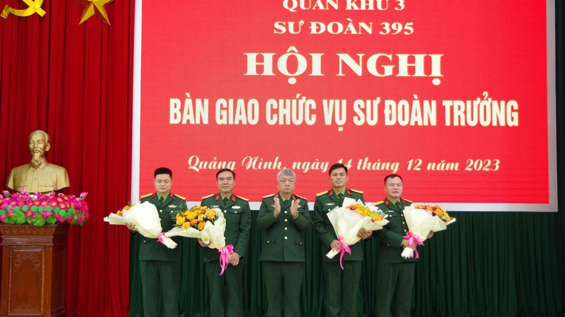 Sư đoàn 395 bàn giao chức vụ Sư đoàn trưởng